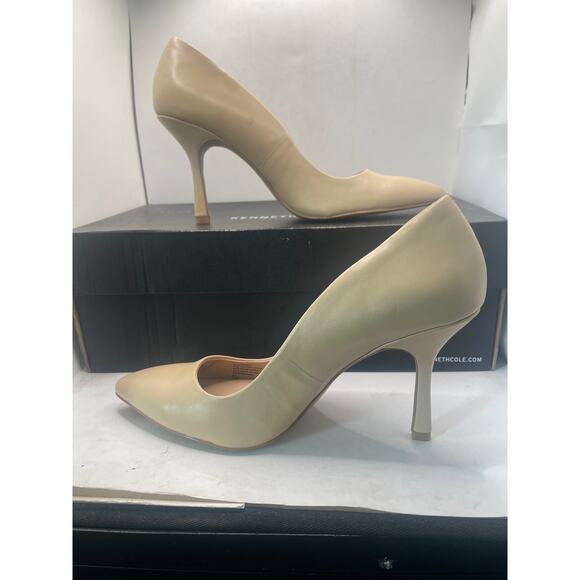 Charles by Charles David Women's Incredibly Pump Size 9M - Picture 10 of 10
